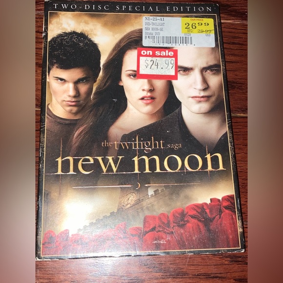 Twilight New Moon- two Disc Special Edition Set - Picture 1 of 5